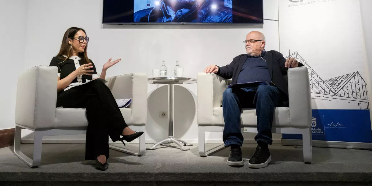 Guacimara Medina, consejera de Cultura del Cabildo; y Orlando Britto, director del CAAM / EFE - ÁNGEL MEDINA G.