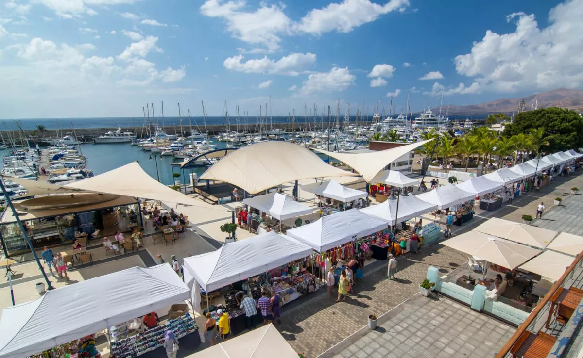 Imagen de Puerto Calero en Lanzarote / HOLA ISLAS CANARIAS