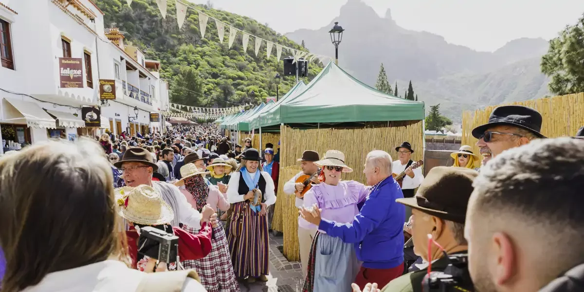 Imagen de la Fiesta del Almendro en Flor de Tejeda / AYUNTAMIENTO DE TEJEDA