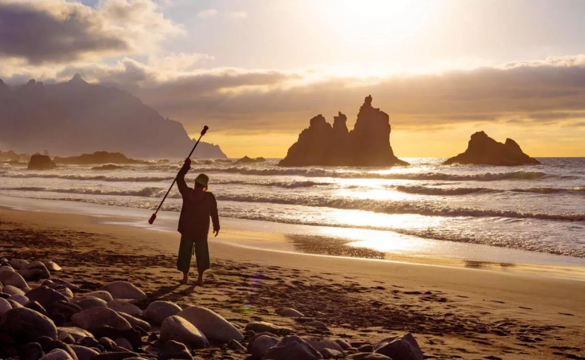 Imagen de la playa de Benijo, en Tenerife / HOLA ISLAS CANARIAS