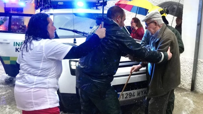 Imagen de archivo de la borrasca en Grazalema / EFE - ROMÁN RÍOS