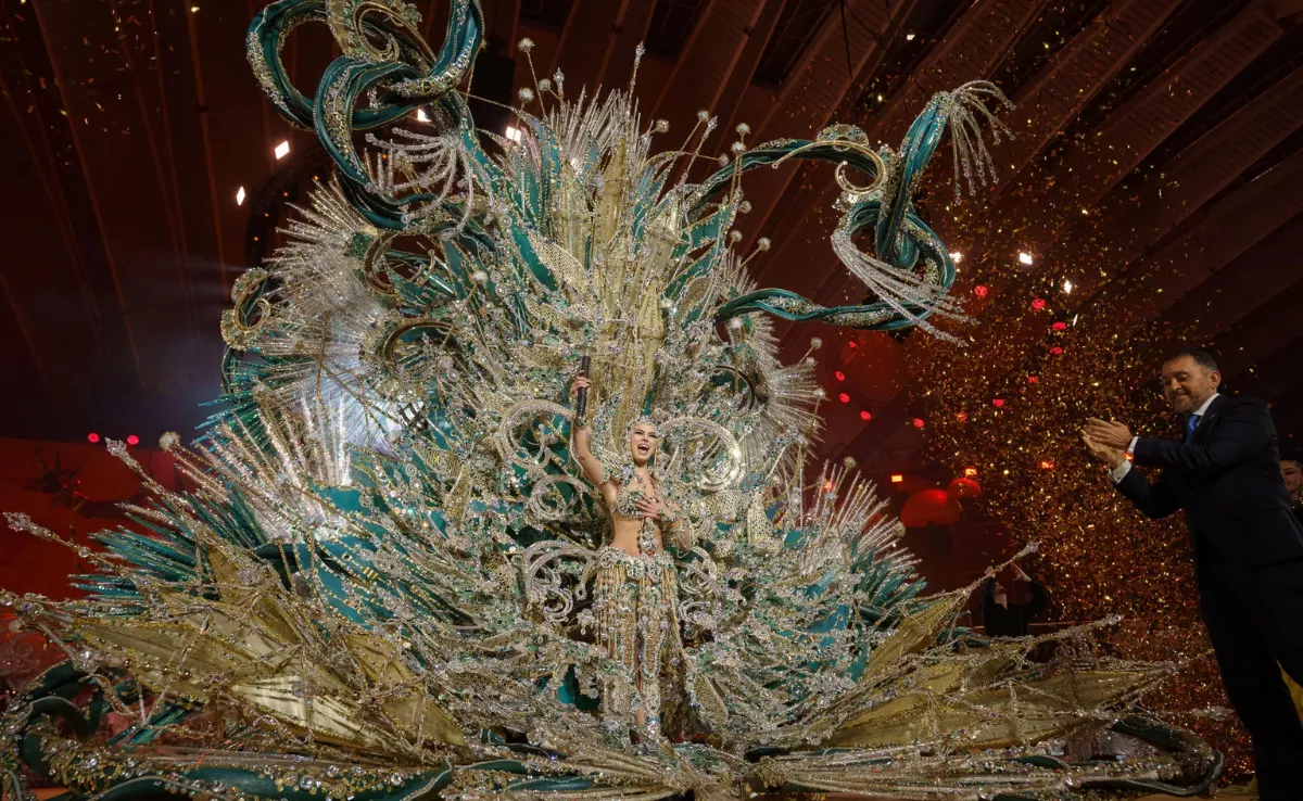 Elizabeth Victoria Ledesma Laker, Reina del Carnaval de Santa Cruz de Tenerife 2025./ EFE - RAMÓN DE LA ROCHA