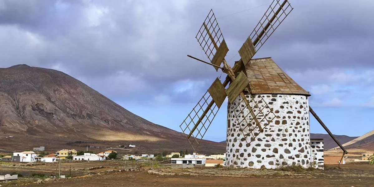 Imagen del molino de viento en Fuerteventura / BARCELÓ