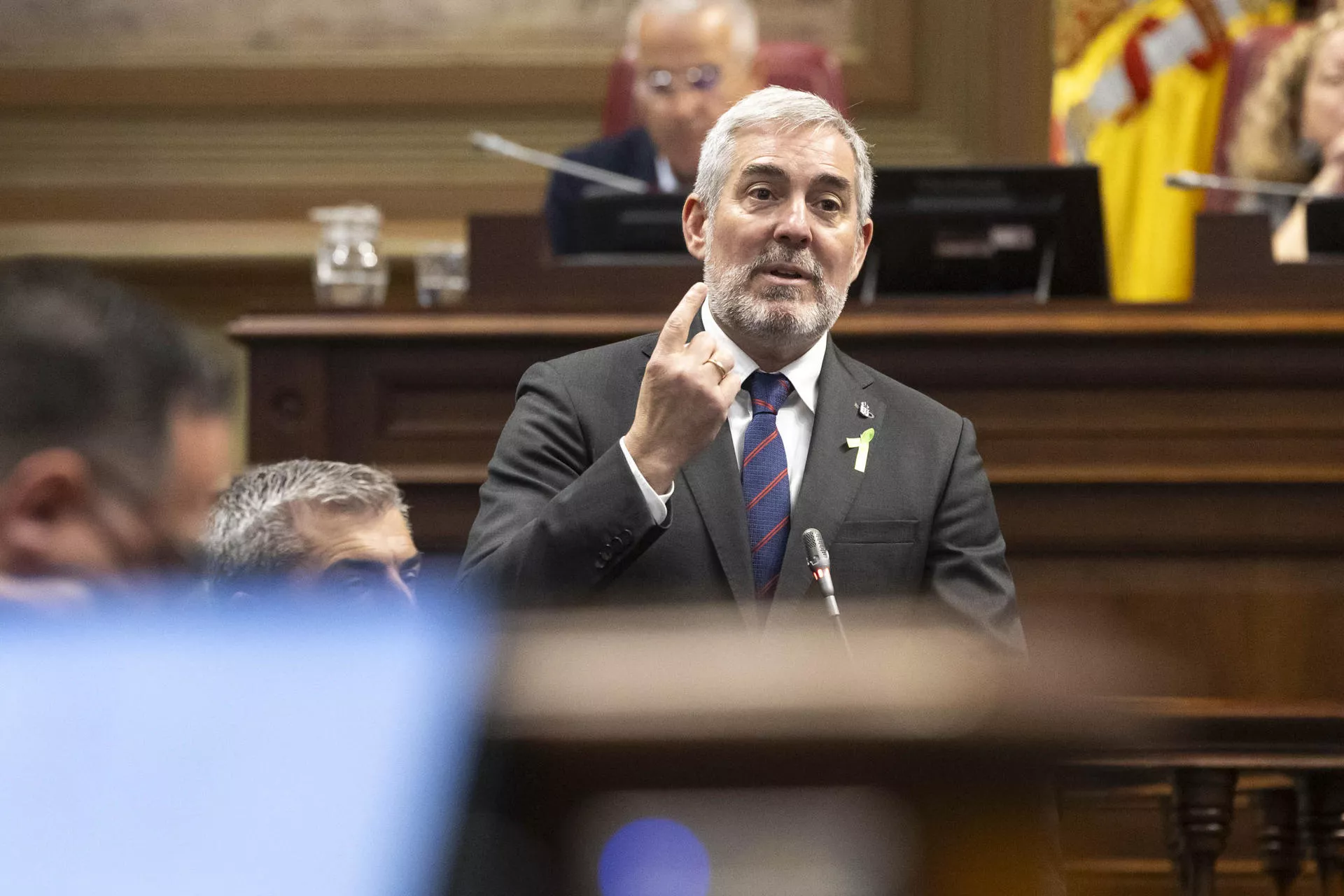 El presidente de Canarias, Fernando Clavijo, en el Parlamento. / EFE - MIGUEL BARRETO