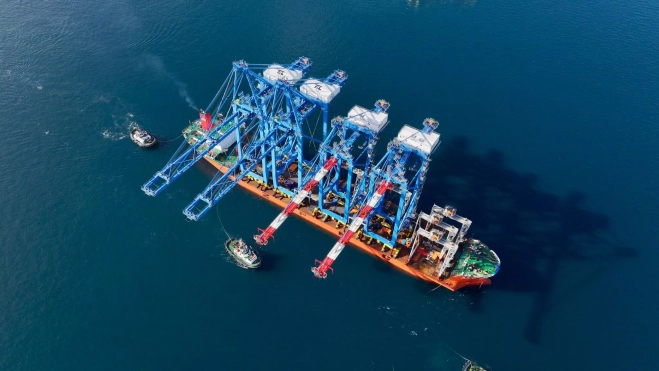 OPCSA inicia en el Puerto de Las Palmas la descarga de dos nuevos ‘titanes azules’ tras invertir 22,5 millones de euros OPCSA inicia en el Puerto de Las Palmas la descarga de dos nuevos ‘titanes azules’ tras invertir 22,5 millones de euros