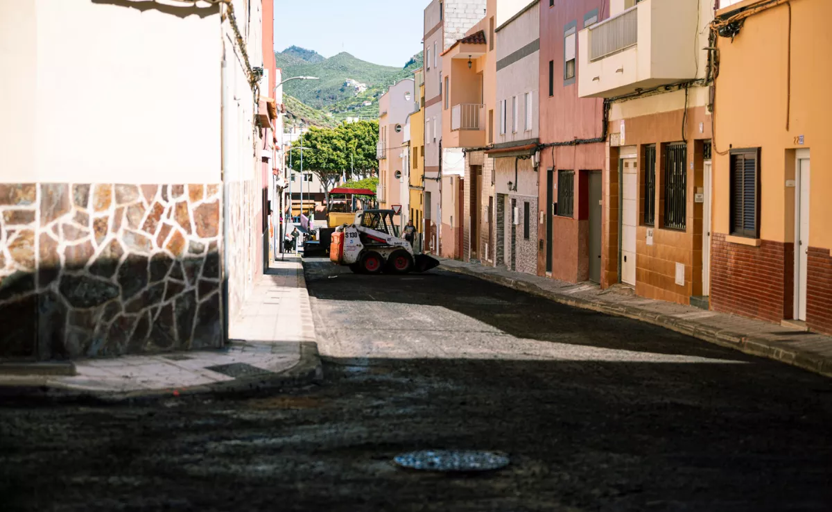 Trabajos de reasfaltado en La Cuesta / AYUNTAMIENTO DE LA LAGUNA