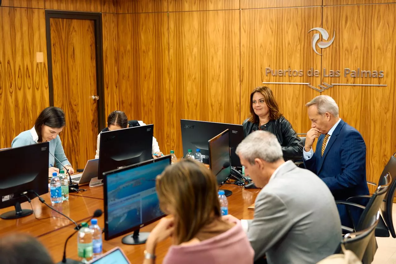 El Puerto de Las Palmas da luz verde a un banco de ensayos de energías renovables. AH 