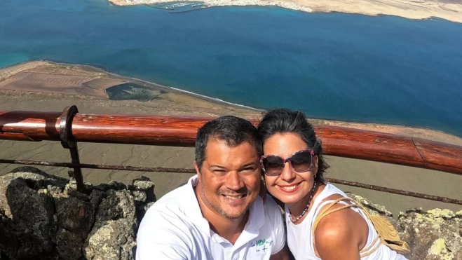 Eduardo Martínez con su mujer, Silvia / CEDIDA Eduardo Martínez con su mujer, Silvia / CEDIDA