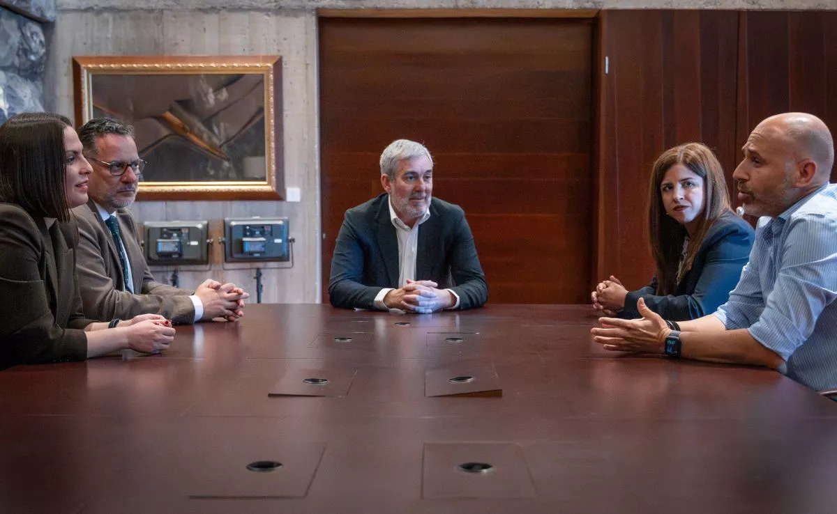 Fernando Clavijo recibe a los docentes premiados en EDUCA ABANCA 2025|GOBIERNODECANARIAS