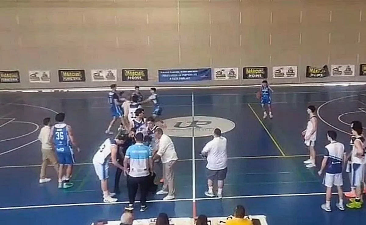 Agresión árbitro partido de baloncesto|AH