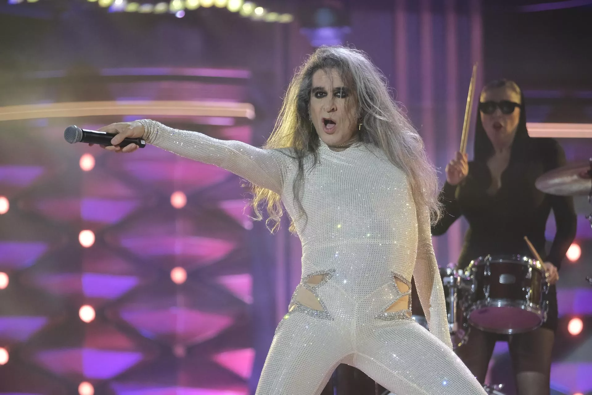 Mario Vaquerizo, durante su actuación en la Gala Drag Queen del Carnaval de Las Palmas de Gran Canaria. / ÁNGEL MEDINA G.-EFE Mario Vaquerizo, durante su actuación en la Gala Drag Queen del Carnaval de Las Palmas de Gran Canaria. / ÁNGEL MEDINA G.-EFE