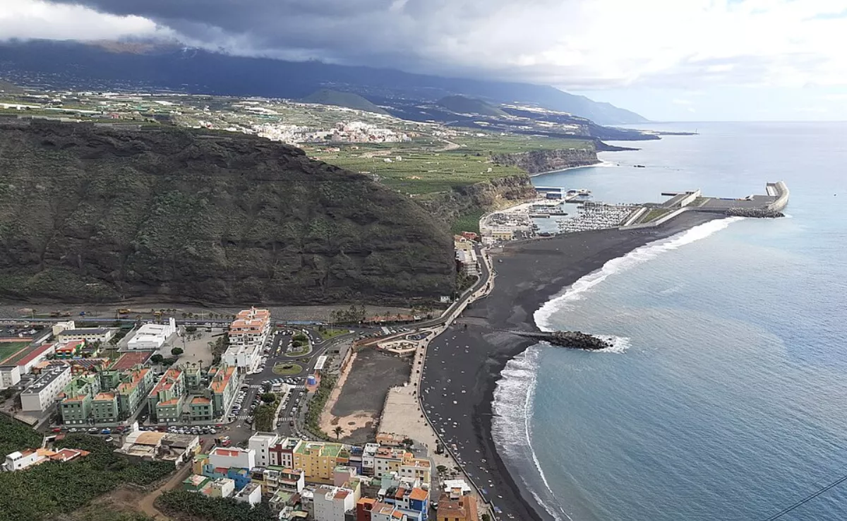 Vista general del puerto de Tazacorte. / PUERTOS CANARIOS