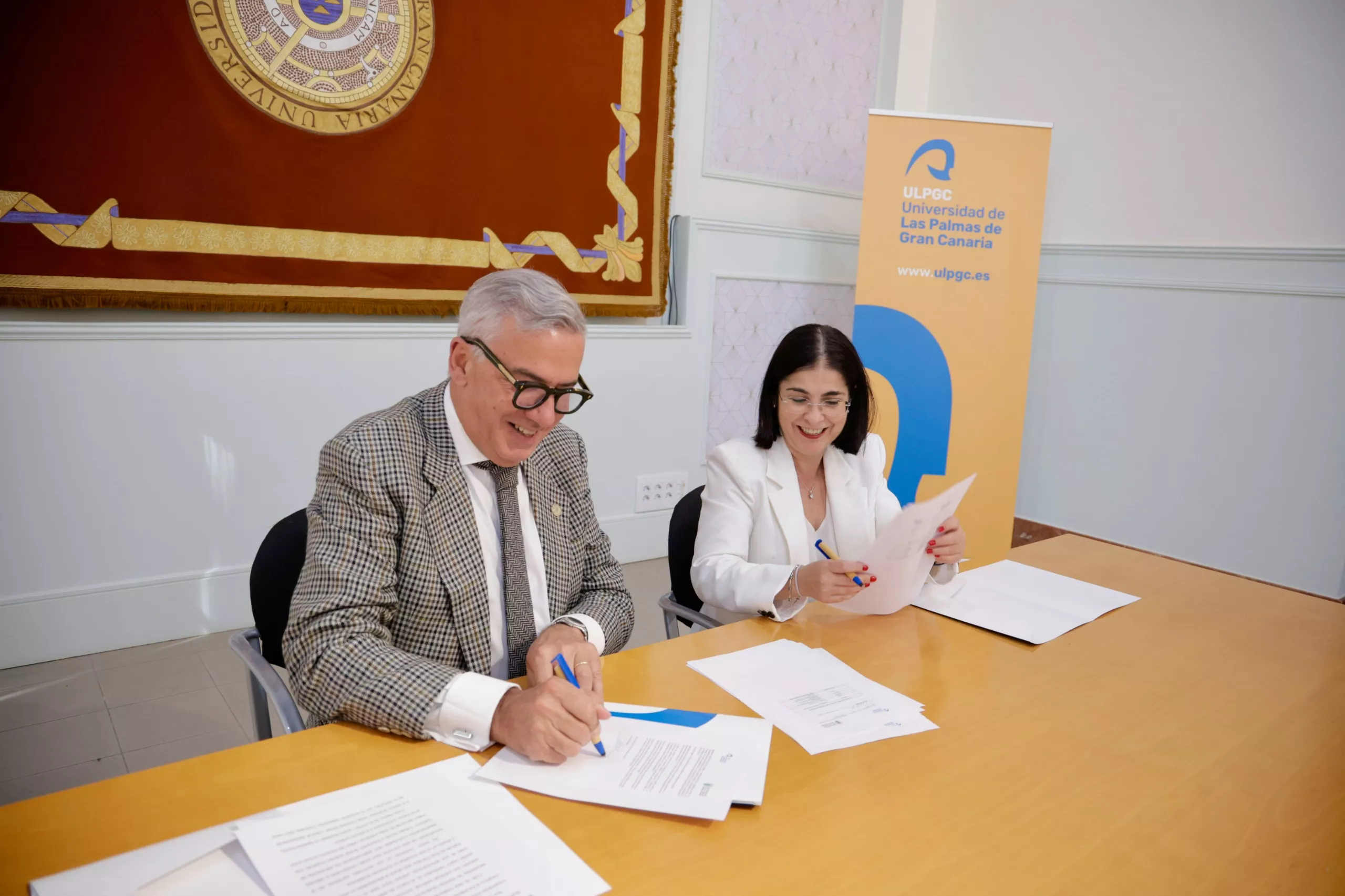 Firma del convenio entre la ULPGC y el Ayuntamiento. AYUNTAMIENTO LPA