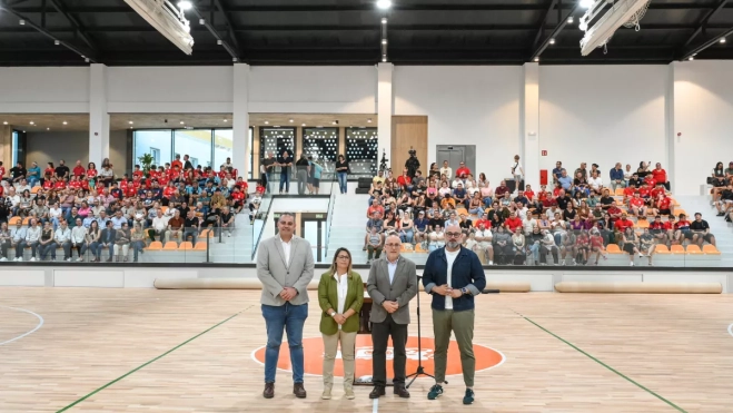 Antonio Morales y Aridany Romero han visitado el centro deportivo junto a la alcaldesa de Ingenio / CABILDO DE GRAN CANARIA Antonio Morales y Aridany Romero han visitado el centro deportivo junto a la alcaldesa de Ingenio / CABILDO DE GRAN CANARIA