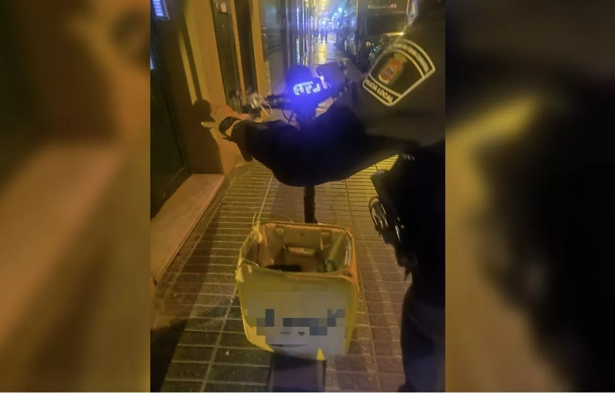 Cazan a un falso rider en Las Palmas con marihuana y una pistola simulada en el patinete. POLICIALPA