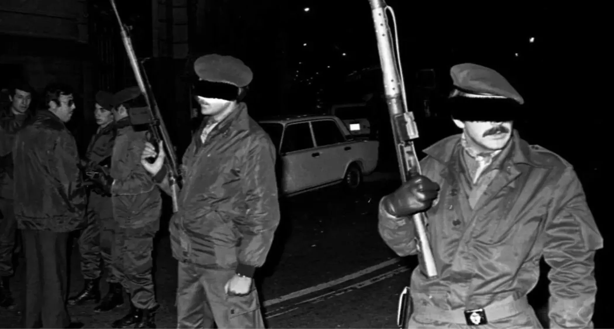 Resaca del 23F en Canarias: pintadas fascistas en Las Palmas y huelga estudiantil en la ULL. / EFE