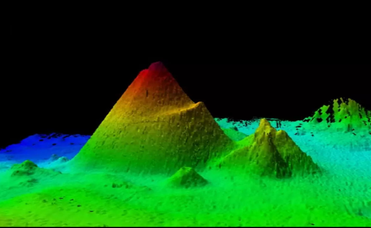 Entre Gran Canaria y Tenerife hay un volcán submarino activo, conocido como volcán Enmedio / AH