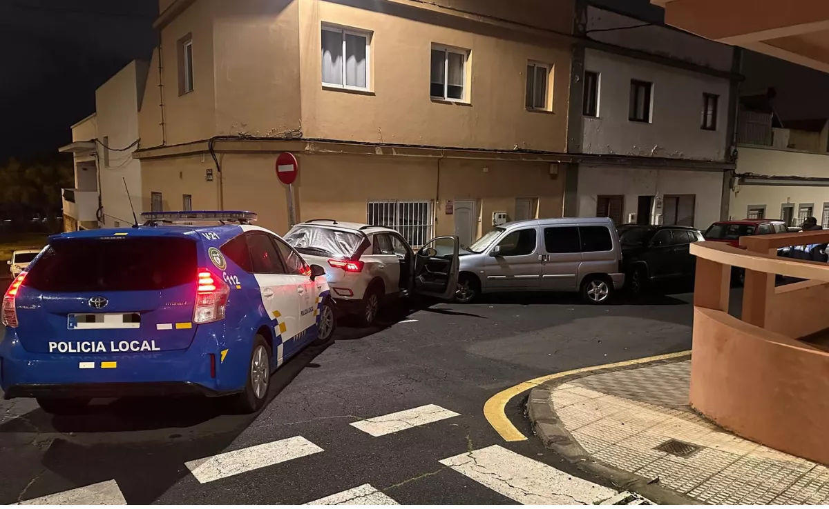 Imagen de los coches colisionados tras la persecución / POLICÍA LOCAL 