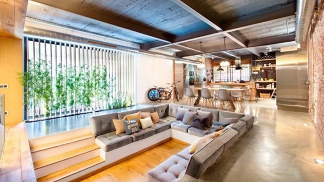 Imagen de un local comercial convertido en vivienda / FOTOCASA