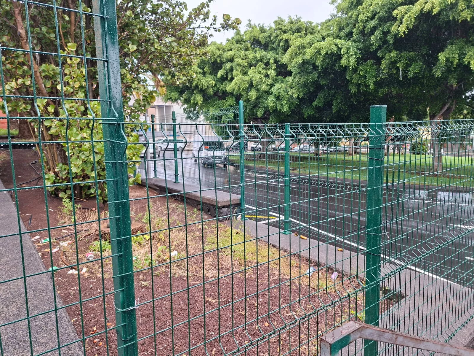 Cerramiento de jardines en la zona del CMA|AH