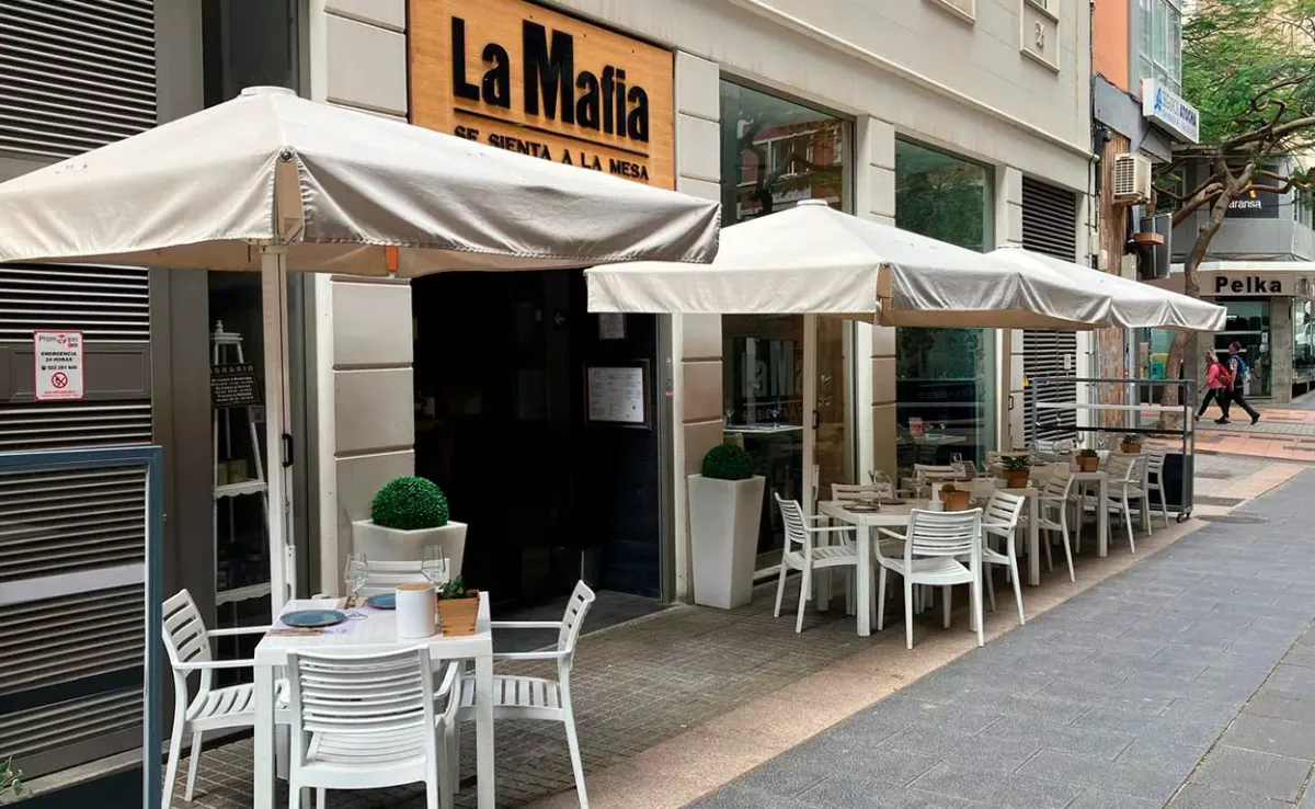 Exterior del restaurante de la marca 'La Mafia se sienta a la mesa' en Santa Cruz de Tenerife / 'LA MAFIA SE SIENTA A LA MESA'