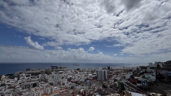 Panorámica de Arenales, Triana y Vegueta desde el Punta de Diamante. / AH