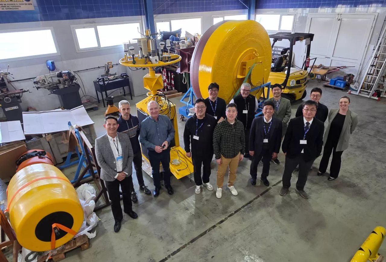 Miembros del KIOST, acompañados por representantes de KRISO  y de la empresa Aquadron. /PLOCAN