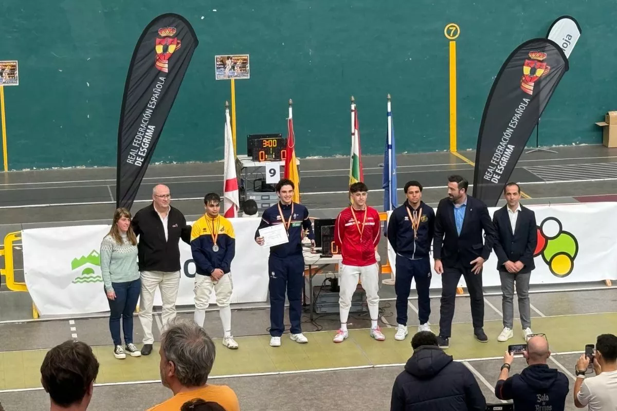 José Falcón Paiser se proclamó este sábado campeón de España júnior de esgrima en la modalidad de espada. /Cedida