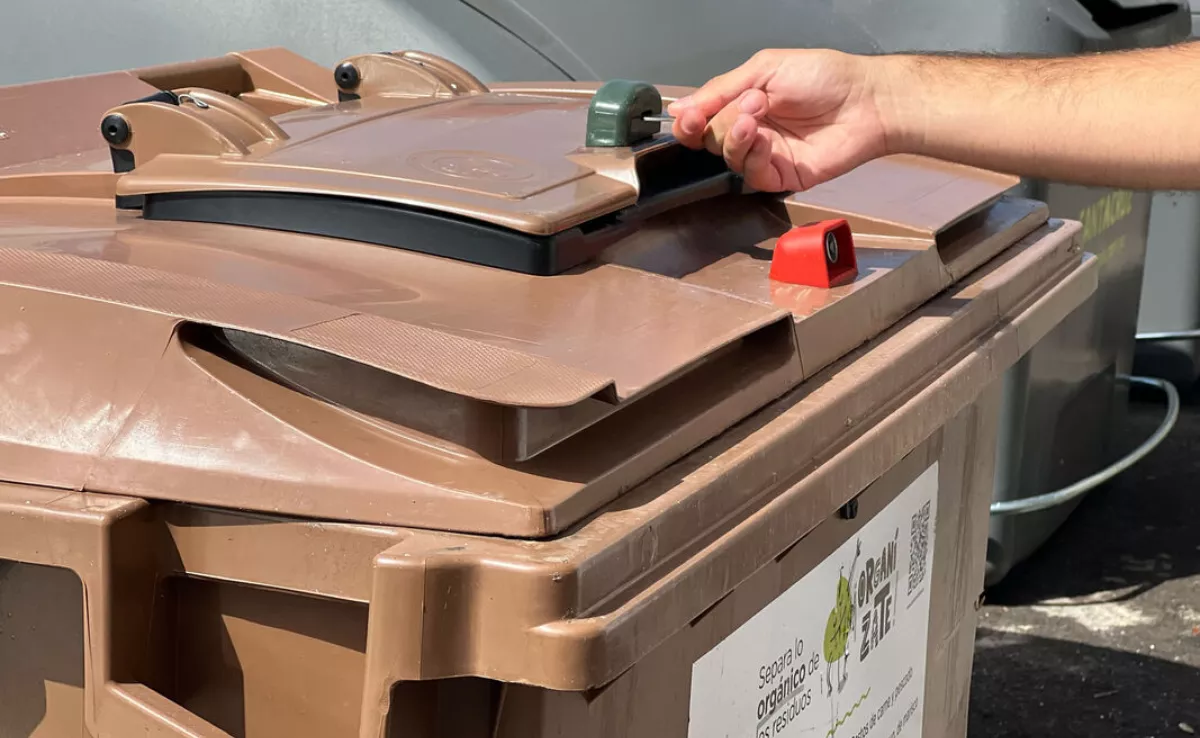 Imagen de un contendor marrón / AYUNTAMIENTO DE SANTA CRUZ DE TENERIFE