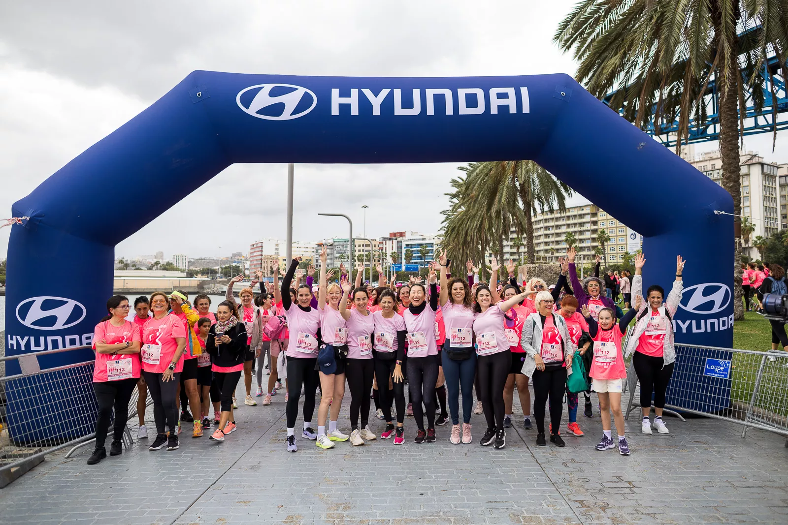 Hyundai vuelve a teñir de rosa Las Palmas en la Carrera de la Mujer 2026