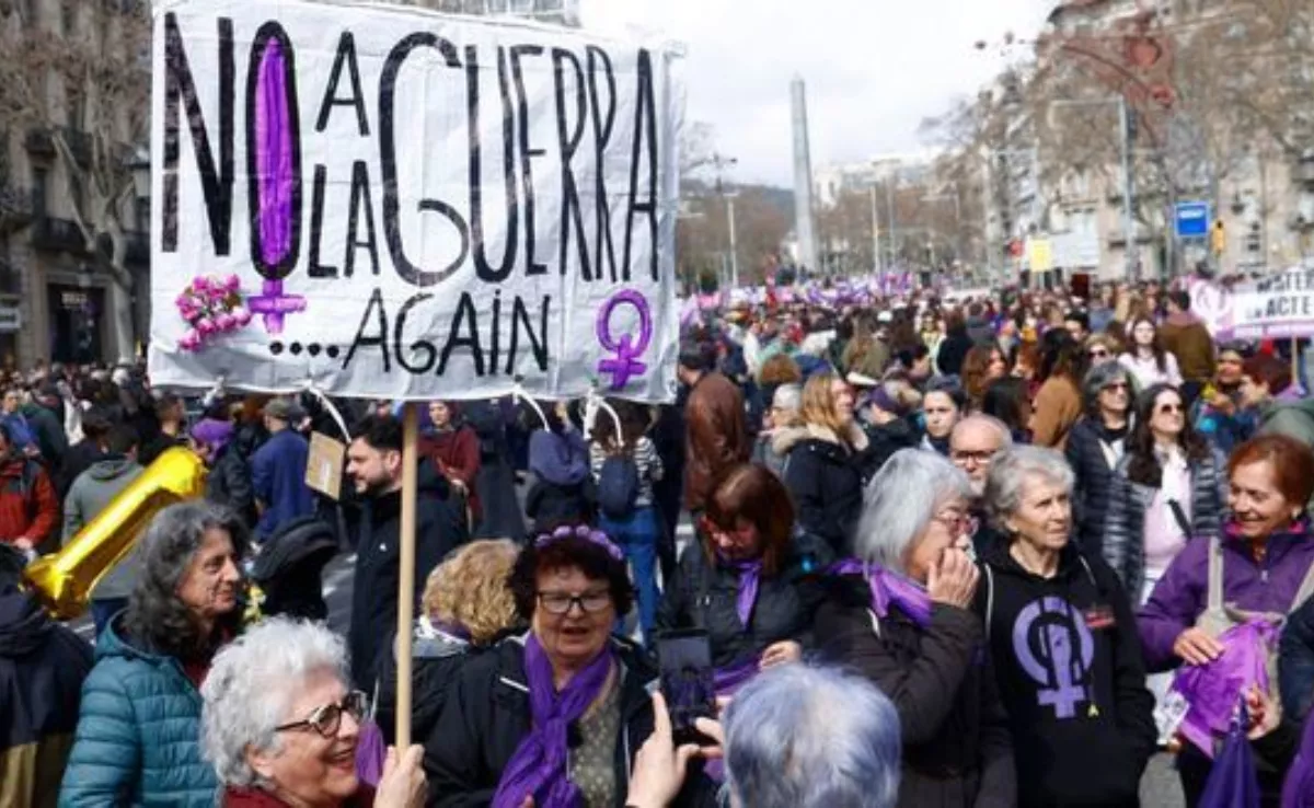 Imagen de una pancarta de no a la guerra / EFE