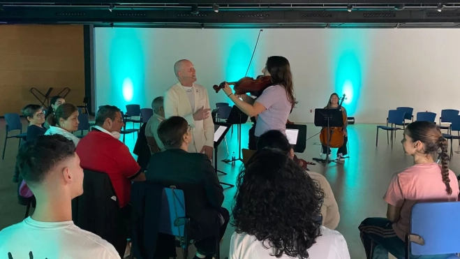 La Camarata Magec ha participado en los talleres y la Orquesta Comunitaria de Gran Canaria será la que participe en el concierto del domingo / ATLÁNTICO HOY - ARIADNA MARTÍNEZ La Camarata Magec ha participado en los talleres y la Orquesta Comunitaria de Gran Canaria será la que participe en el concierto del domingo / ATLÁNTICO HOY - ARIADNA MARTÍNEZ