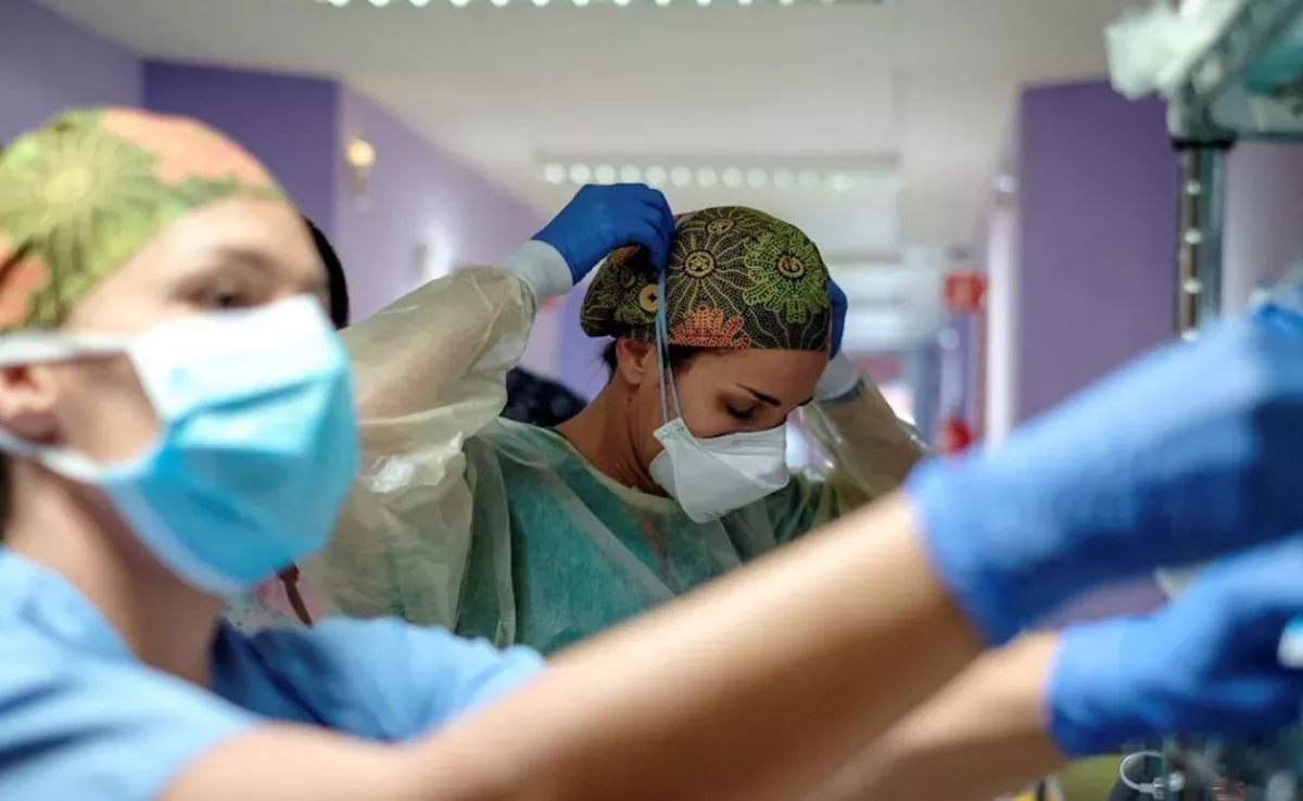 Imagen de una doctora del Servicio Canario de la Salud / EFE