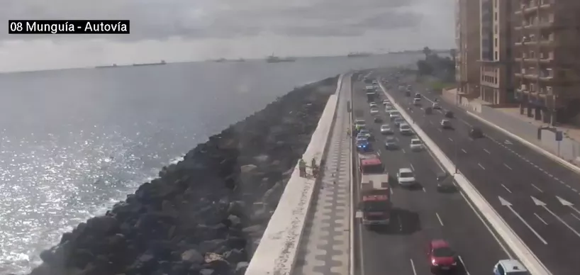 Aparece un cadáver en la zona de los tetrápodos de la avenida Marítima de Las Palmas de Gran Canaria. / POLICÍA LOCAL DE LAS PALMAS DE GRAN CANARIA
