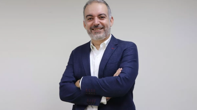 Adrián Caraballo González, responsable de Diseño e Innovación Educativos de ecca.edu y miembro de la Junta Coordinadora de GEG Spain / CEDIDA Adrián Caraballo González, responsable de Diseño e Innovación Educativos de ecca.edu y miembro de la Junta Coordinadora de GEG Spain / CEDIDA