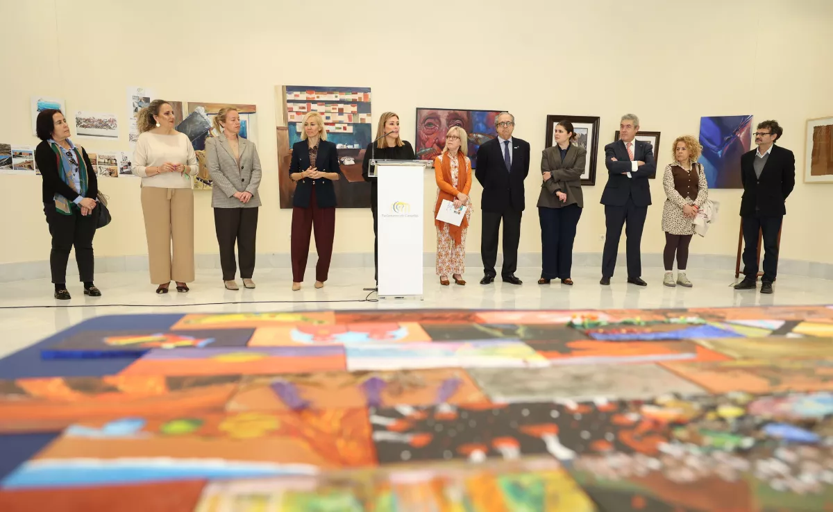 Astrid Pérez reivindica la solidaridad con La Palma en la exposición 'En La Palma de tu mano'./ CEDIDA