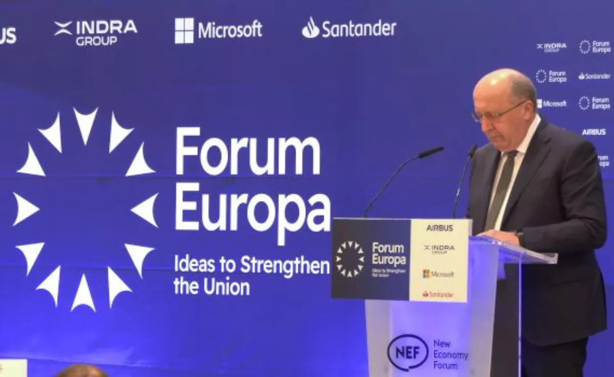 El comisario europeo de Defensa y Espacio, Andrius Kubilius, en la conferencia | Foto de NEF