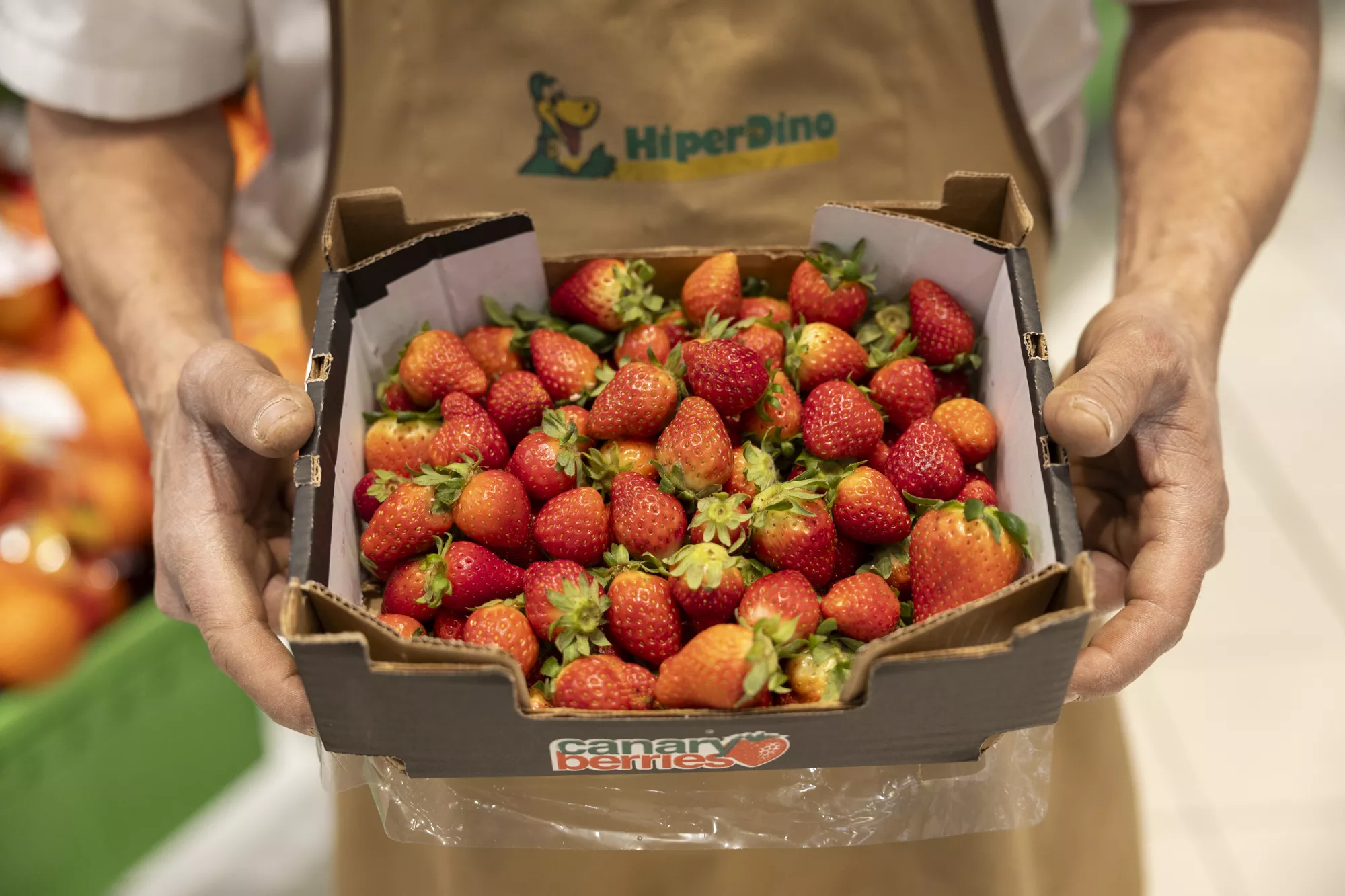 HiperDino comercializa 800.000 kilos de fresa y refuerza su apuesta por el producto local. AH