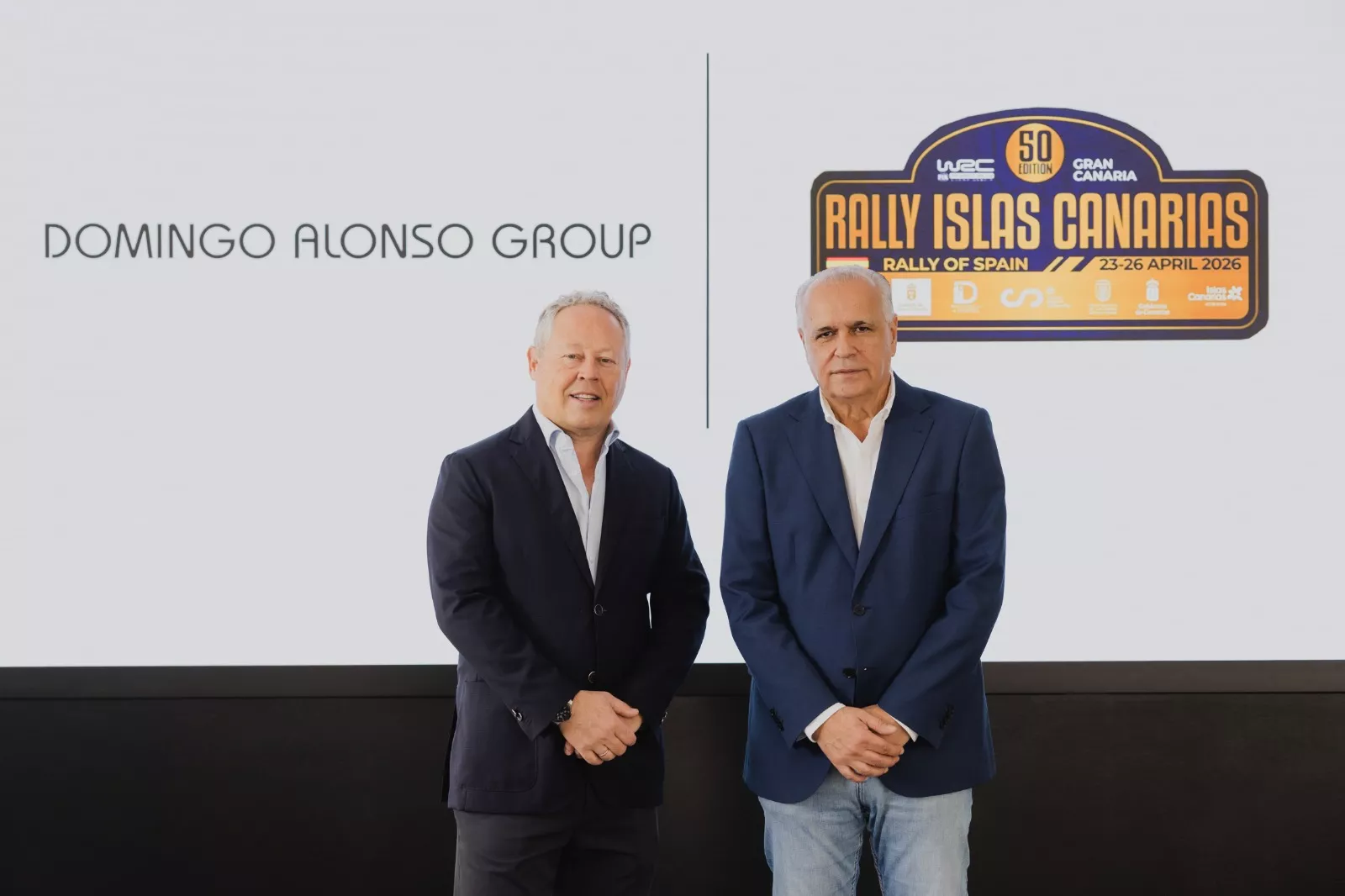 Oliver Alonso, presidente y CEO de Domingo Alonso Group, junto a Germán Morales, presidente del Comité Organizador del Rally Islas Canarias-Rally de España. / CEDIDA