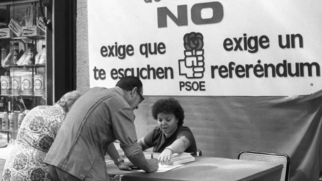 Activistas contra la OTAN en Madrid / EFE