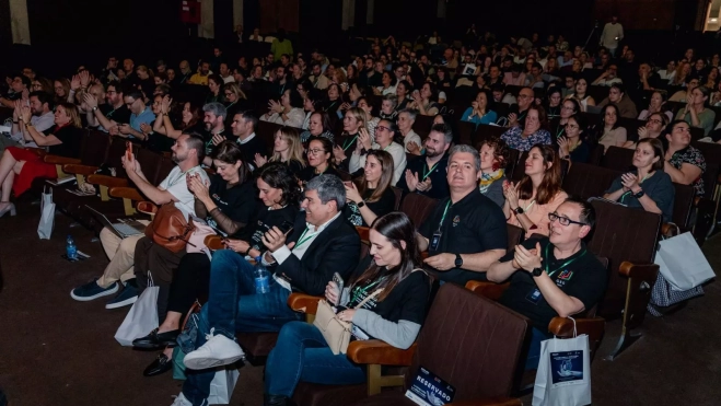 Éxito de participación en ‘Hackeando la Educación’ más de 300 docentes y profesionales transforman las aulas canarias con IA 210326 2