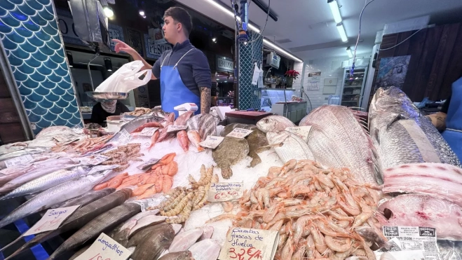 Imagen de archivo de una pescadería / EFE