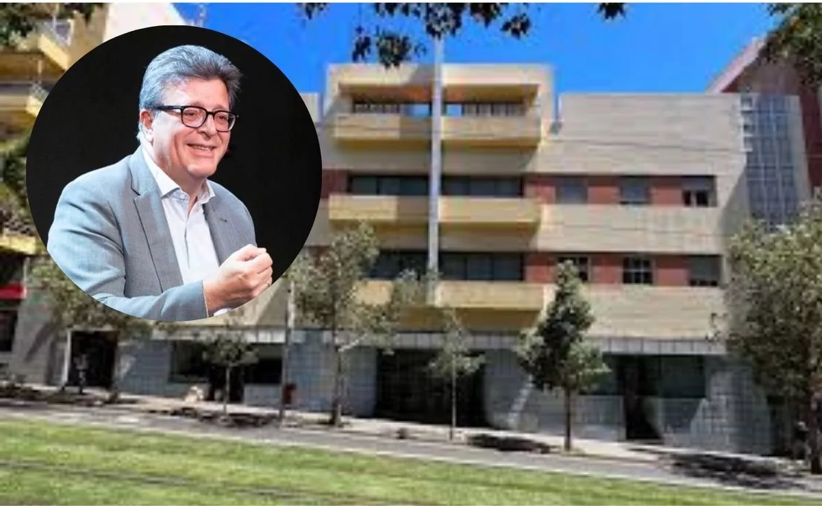 José Carlos Acha, consejero de Cultura en el Cabildo de Tenerife, y el teatro Baudet|MONTAJEAH