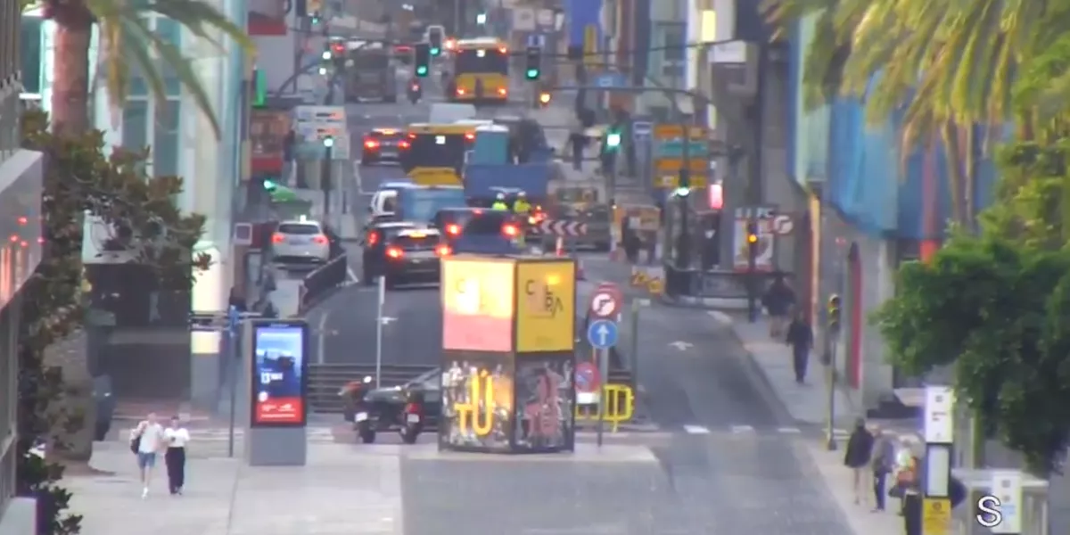 Imagen de cortes de tráfico en León y Castillo / REDES - POLICÍA LOCAL