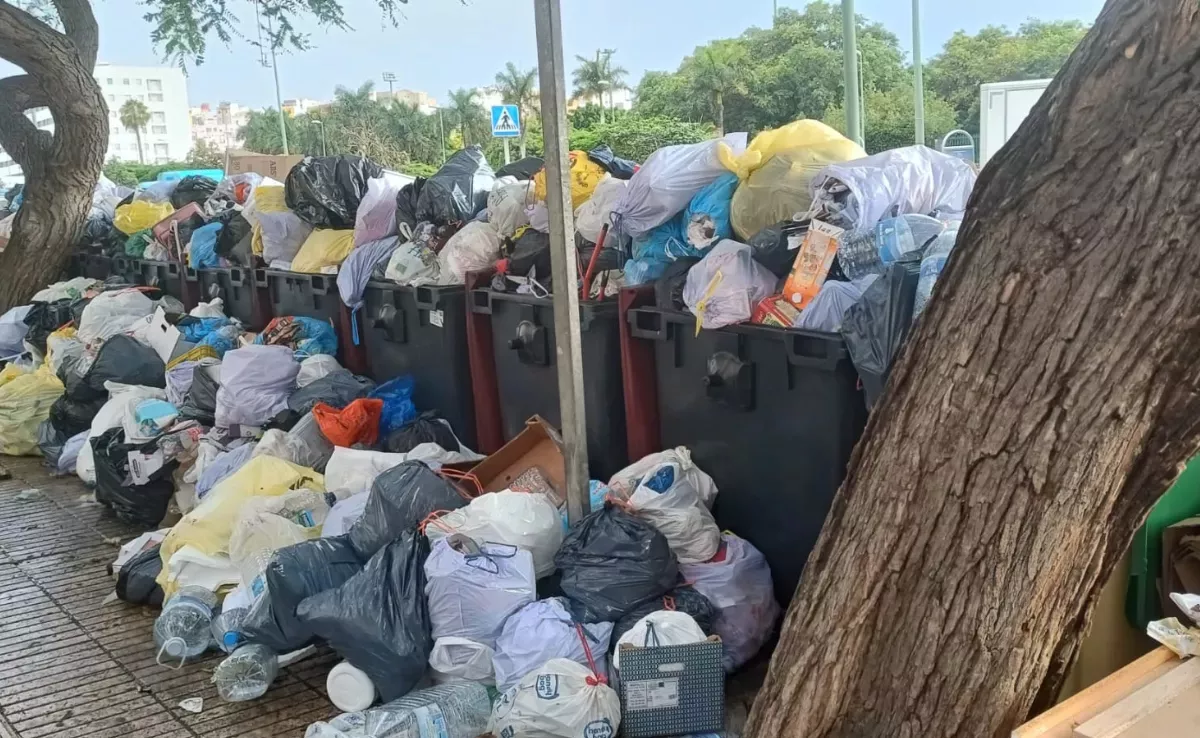 Imagen de basura acumulada en Las Palmas de Gran Canaria / AH