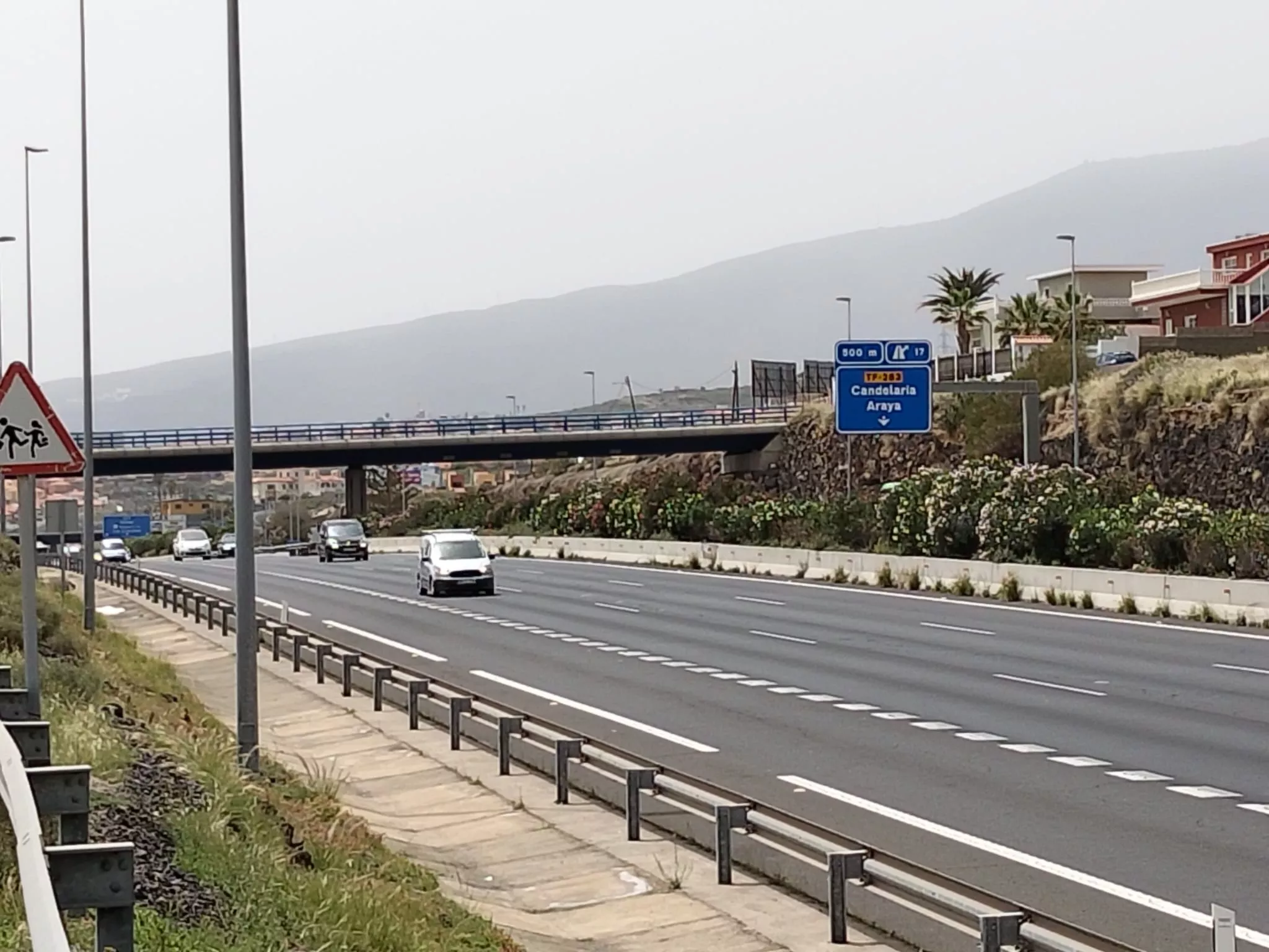 Autopista TF-1 a la altura de Candelaria. / ATLÁNTICO HOY 