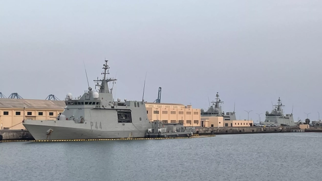 Imagen de uno de los muelles del Arsenal de Las Palmas de Gran Canaria. / AH