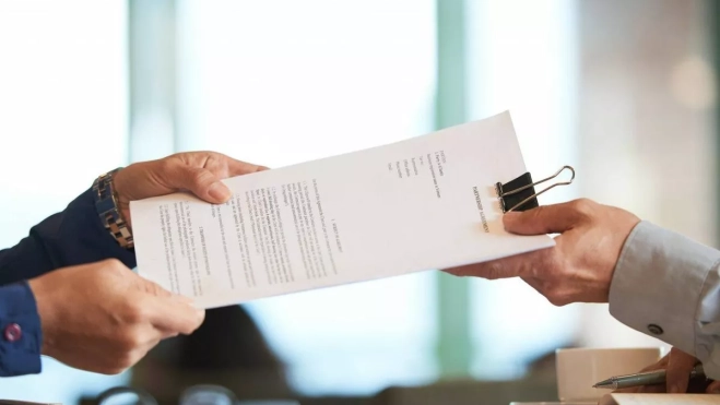 Baja médica en España / EFE