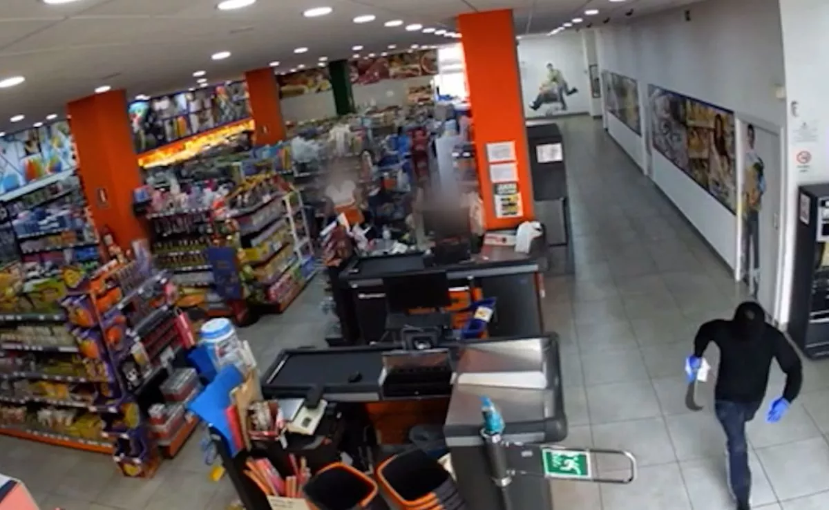 Ladrón con una hoz en un comercio de Tenerife|MINISTERIODELINTERIOR