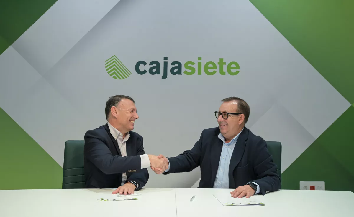 Firma del acuerdo entre AvalCanarias y Cajasiete / CAJASIETE